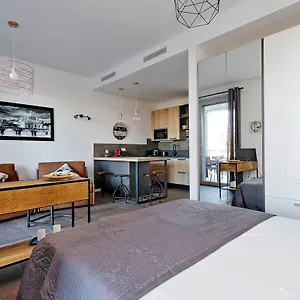 https://delizioso-monolocale-con-terrazzo-rome.it-romehotels.com